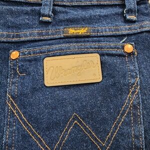 Wrangler Men's Classic Dark Blue Denim Jeans